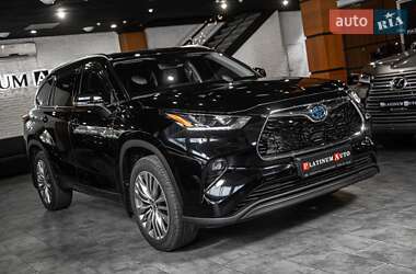 Внедорожник / Кроссовер Toyota Highlander 2024 в 