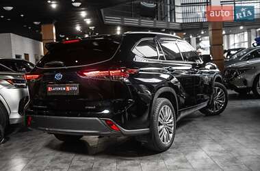 Внедорожник / Кроссовер Toyota Highlander 2024 в 