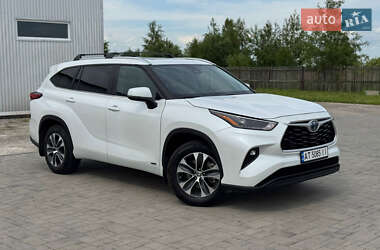Позашляховик / Кросовер Toyota Highlander 2023 в 