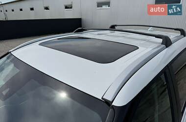 Позашляховик / Кросовер Toyota Highlander 2023 в 