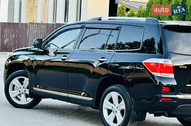 Позашляховик / Кросовер Toyota Highlander 2012 в 