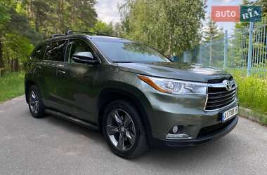 Позашляховик / Кросовер Toyota Highlander 2014 в Бучі
