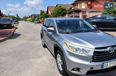 Позашляховик / Кросовер Toyota Highlander 2014 в 