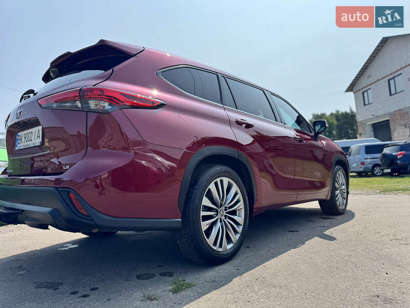 Внедорожник / Кроссовер Toyota Highlander 2020 в Ровно