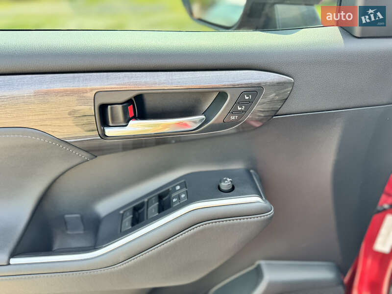 Внедорожник / Кроссовер Toyota Highlander 2020 в Ровно