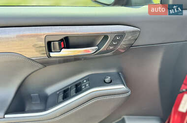 Внедорожник / Кроссовер Toyota Highlander 2020 в 