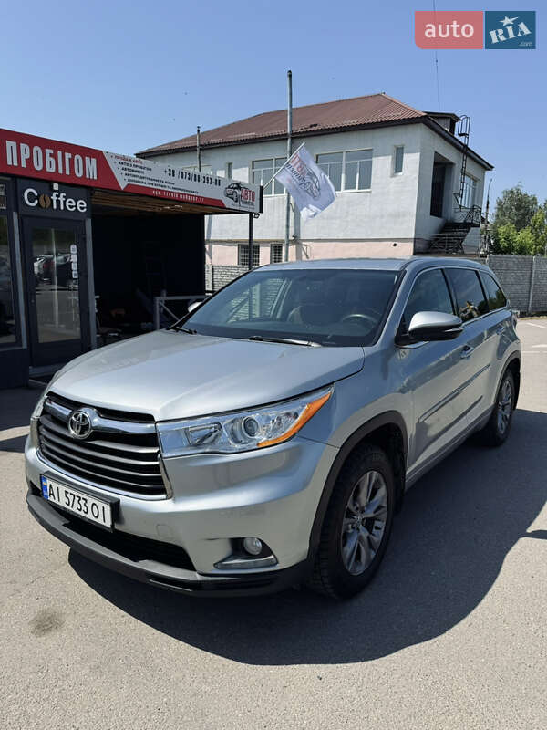 Внедорожник / Кроссовер Toyota Highlander 2014 в Каменке