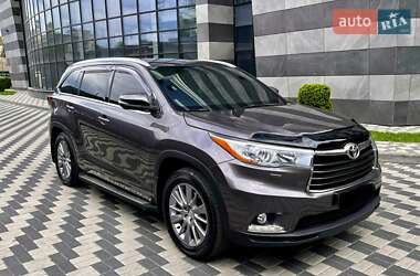 Позашляховик / Кросовер Toyota Highlander 2014 в Києві