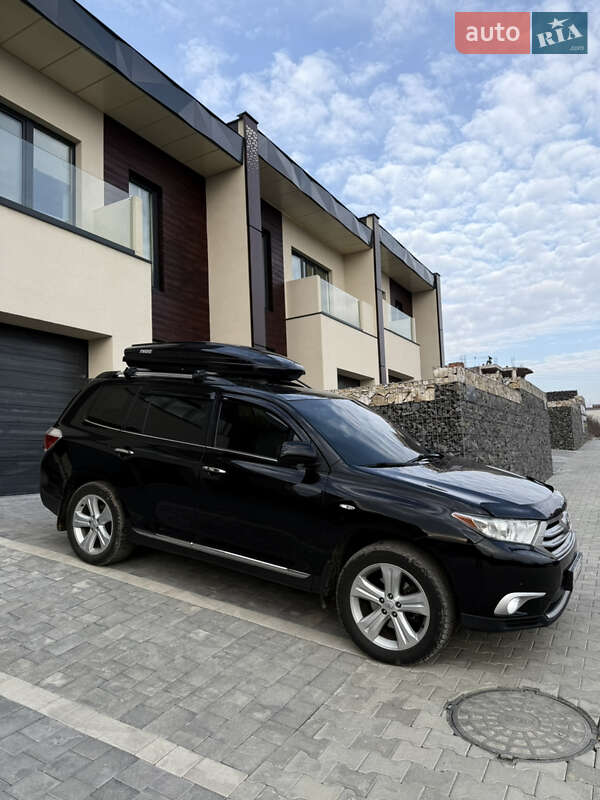 Позашляховик / Кросовер Toyota Highlander 2013 в Ужгороді