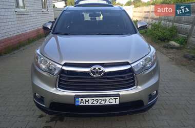 Позашляховик / Кросовер Toyota Highlander 2015 в Малині