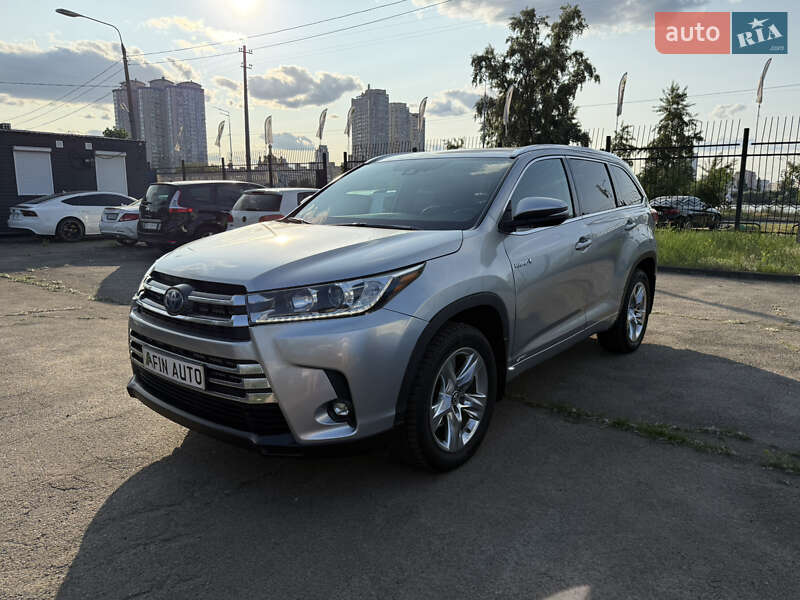 Внедорожник / Кроссовер Toyota Highlander 2018 в Киеве
