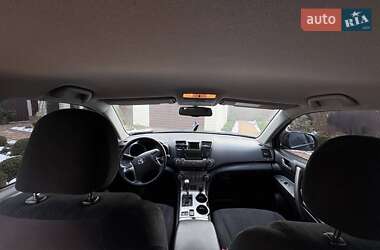 Внедорожник / Кроссовер Toyota Highlander 2011 в 