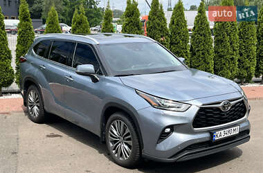 Позашляховик / Кросовер Toyota Highlander 2020 в Києві