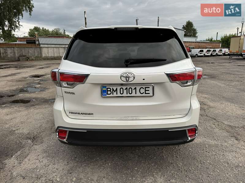 Внедорожник / Кроссовер Toyota Highlander 2015 в Сумах