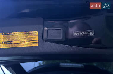 Позашляховик / Кросовер Toyota Highlander 2011 в 