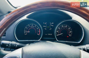 Позашляховик / Кросовер Toyota Highlander 2011 в 