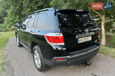 Позашляховик / Кросовер Toyota Highlander 2011 в 