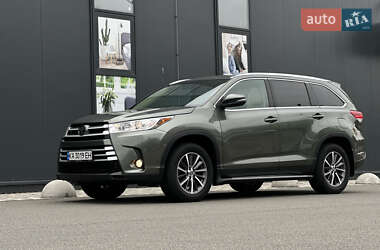 Позашляховик / Кросовер Toyota Highlander 2019 в 