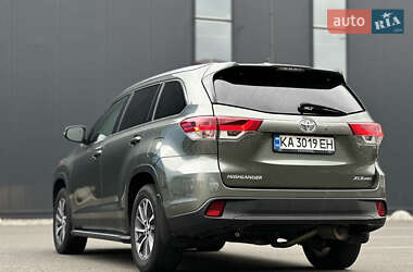 Позашляховик / Кросовер Toyota Highlander 2019 в 