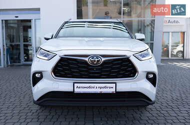 Внедорожник / Кроссовер Toyota Highlander 2022 в 