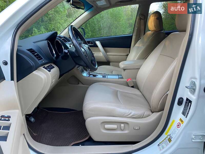 Позашляховик / Кросовер Toyota Highlander 2013 в Вінниці