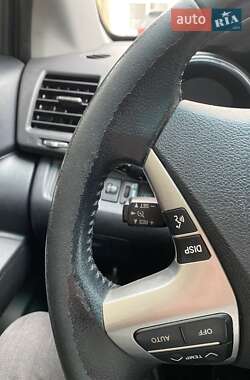 Внедорожник / Кроссовер Toyota Highlander 2012 в 
