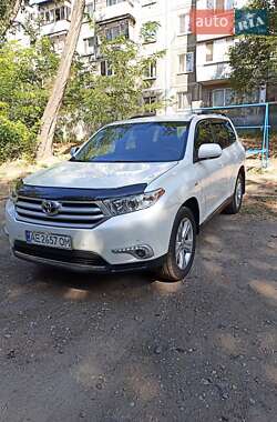 Внедорожник / Кроссовер Toyota Highlander 2011 в Запорожье