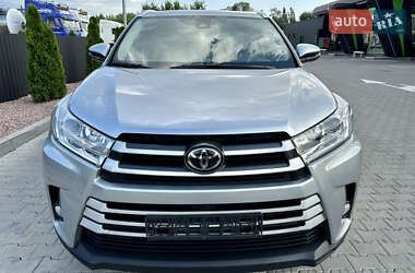 Внедорожник / Кроссовер Toyota Highlander 2017 в Одессе
