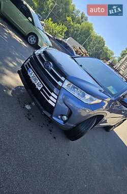 Внедорожник / Кроссовер Toyota Highlander 2017 в Киеве