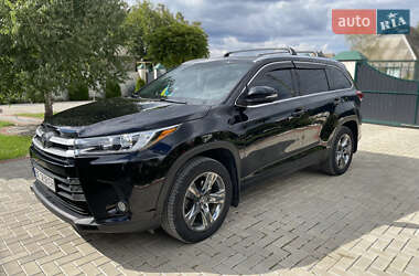 Внедорожник / Кроссовер Toyota Highlander 2017 в Новой Одессе