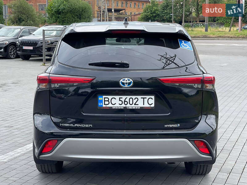 Внедорожник / Кроссовер Toyota Highlander 2023 в Львове