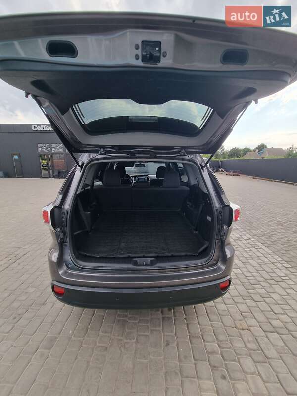 Позашляховик / Кросовер Toyota Highlander 2014 в Апостоловому
