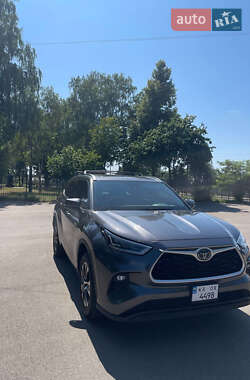 Внедорожник / Кроссовер Toyota Highlander 2020 в 