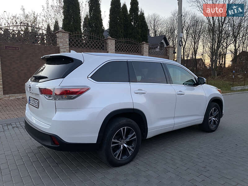 Позашляховик / Кросовер Toyota Highlander 2016 в Хмельницькому