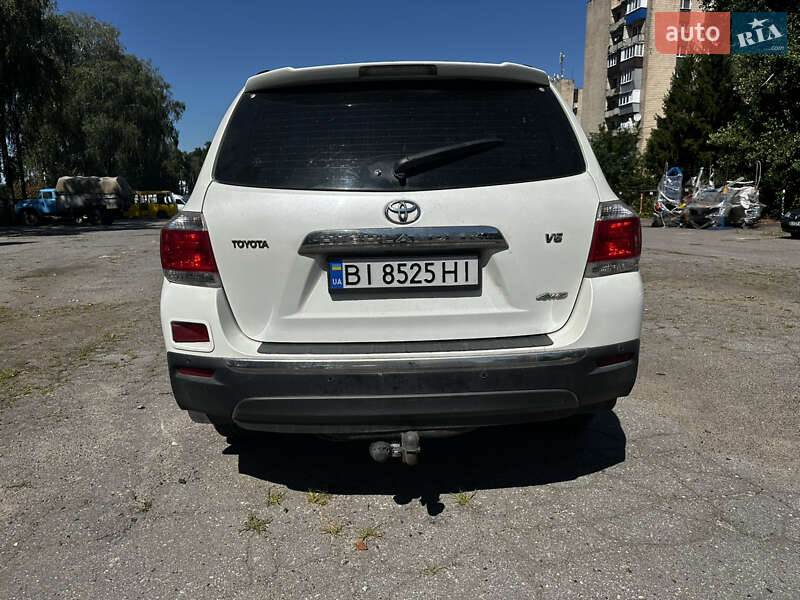 Позашляховик / Кросовер Toyota Highlander 2011 в Полтаві