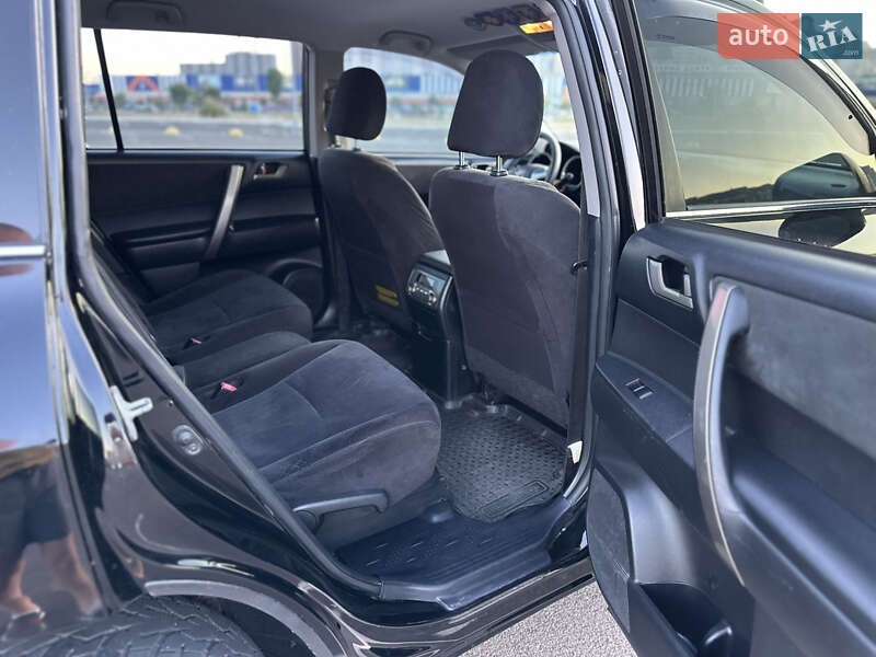 Позашляховик / Кросовер Toyota Highlander 2011 в Києві