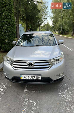 Позашляховик / Кросовер Toyota Highlander 2013 в Кореці