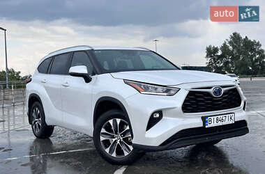 Позашляховик / Кросовер Toyota Highlander 2023 в 
