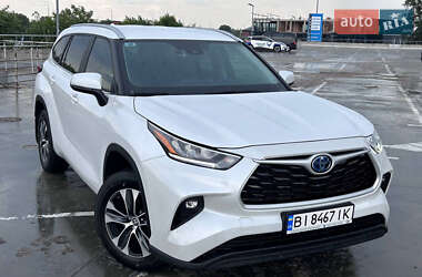 Позашляховик / Кросовер Toyota Highlander 2023 в 