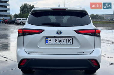 Позашляховик / Кросовер Toyota Highlander 2023 в 