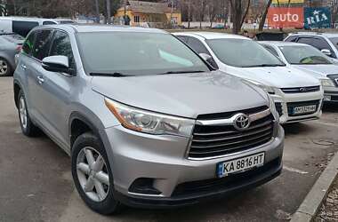 Внедорожник / Кроссовер Toyota Highlander 2016 в Звягеле