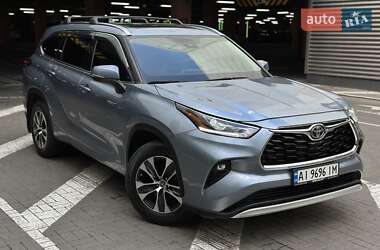 Внедорожник / Кроссовер Toyota Highlander 2021 в Киеве