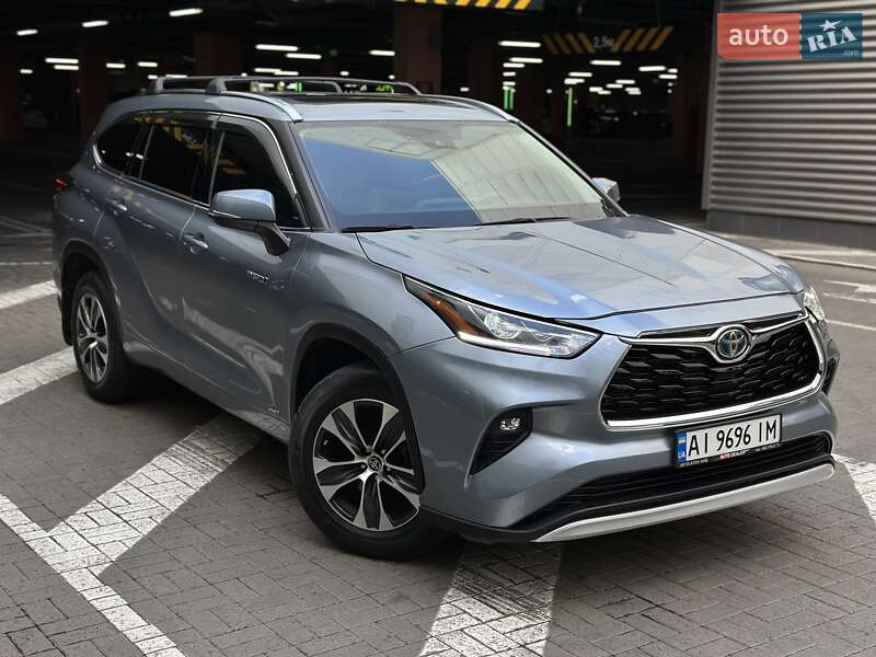 Toyota Highlander 2021