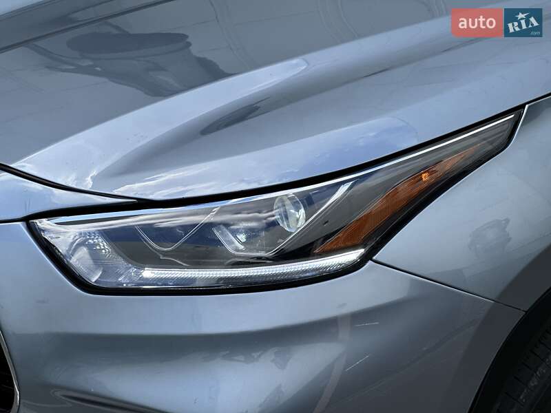 Внедорожник / Кроссовер Toyota Highlander 2021 в Киеве