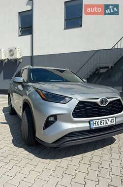 Позашляховик / Кросовер Toyota Highlander 2023 в Хмельницькому