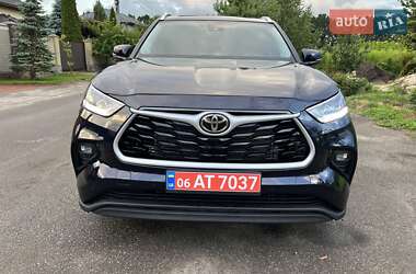Внедорожник / Кроссовер Toyota Highlander 2022 в Киеве