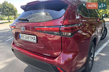 Внедорожник / Кроссовер Toyota Highlander 2022 в 