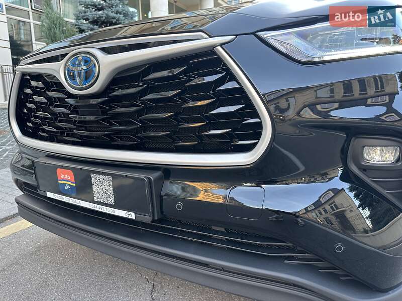 Внедорожник / Кроссовер Toyota Highlander 2022 в Киеве