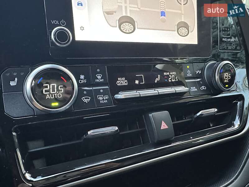 Внедорожник / Кроссовер Toyota Highlander 2022 в Киеве