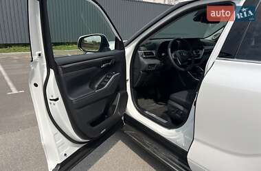 Внедорожник / Кроссовер Toyota Highlander 2025 в 